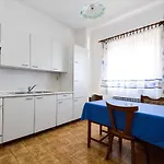 In With Two-bedrooms 7