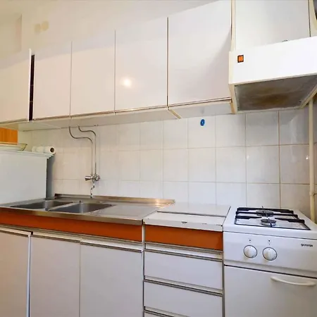 In Pula With Two-bedrooms 7 *