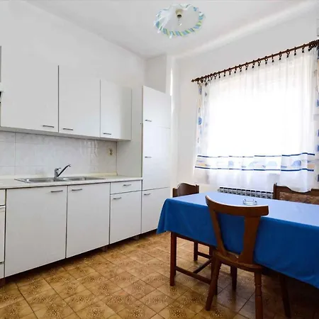 In Pula With Two-bedrooms 7