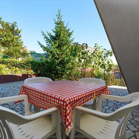 Apartment In Pula With Two-bedrooms 7 Pjescana Uvala