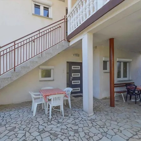 Apartment In Pula With Two-bedrooms 7 Pjescana Uvala